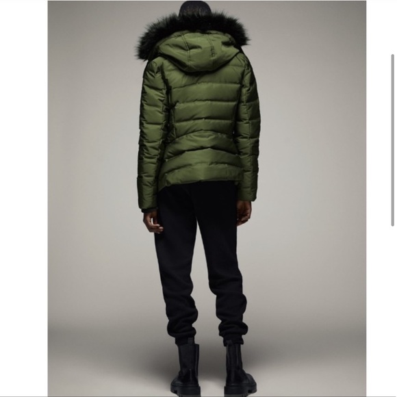 Down  Jacket NWT Size S - Picture 3 of 12